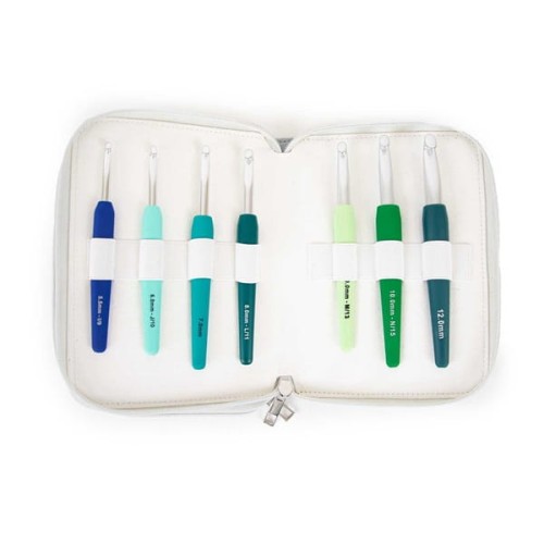 articulo-etui-z-14-szydelkami-od-2-mm-do-12-mm-7566-a-c-01-katia-g.jpg
