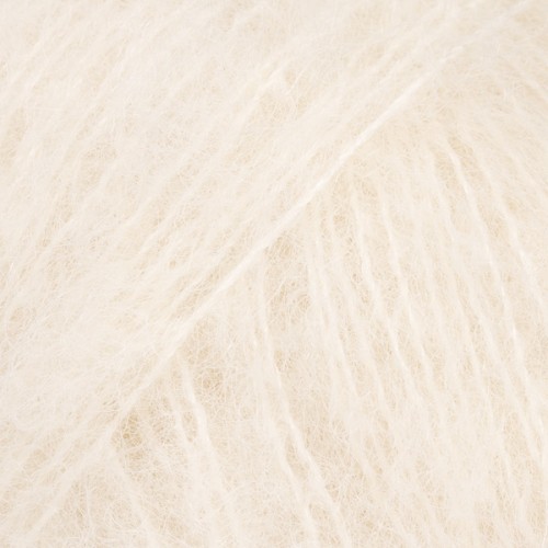 DROPS Brushed Silk Alpaca 01 ecru