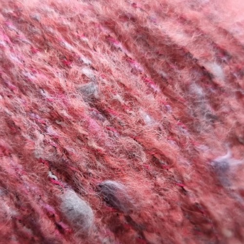 Włóczka Mondial Kelly 942 koral Bawełna organiczna, Baby alpaka, wełna merino vergin, mikrofibra, na swetry, czapka, szalik, brushed, nopki, z nopkami, braszt