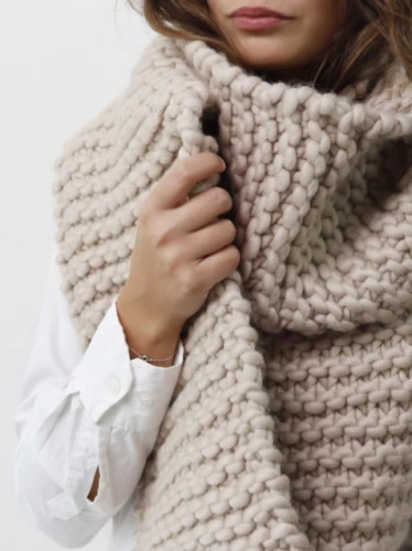 Włóczka DHG Piuma XXL