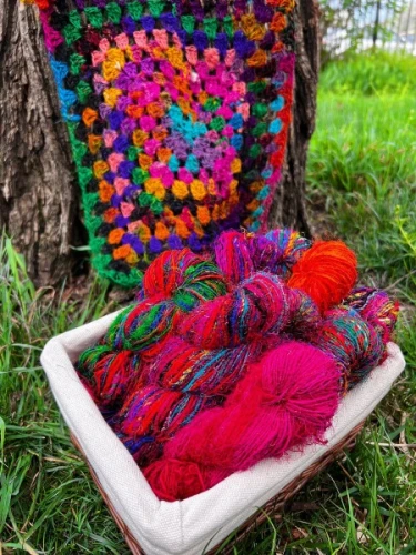 Włóczka Stenli, Holi Sari Silk, jedwab z recyklingu, jedwabna