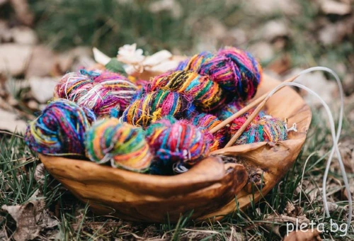 Włóczka jedwabna Stenli Holi, sari silk, jedwabna, jedwab z recyklingu