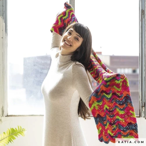 pattern-knit-crochet-woman-scarf-autumn-winter-katia-8038-374-g.jpg